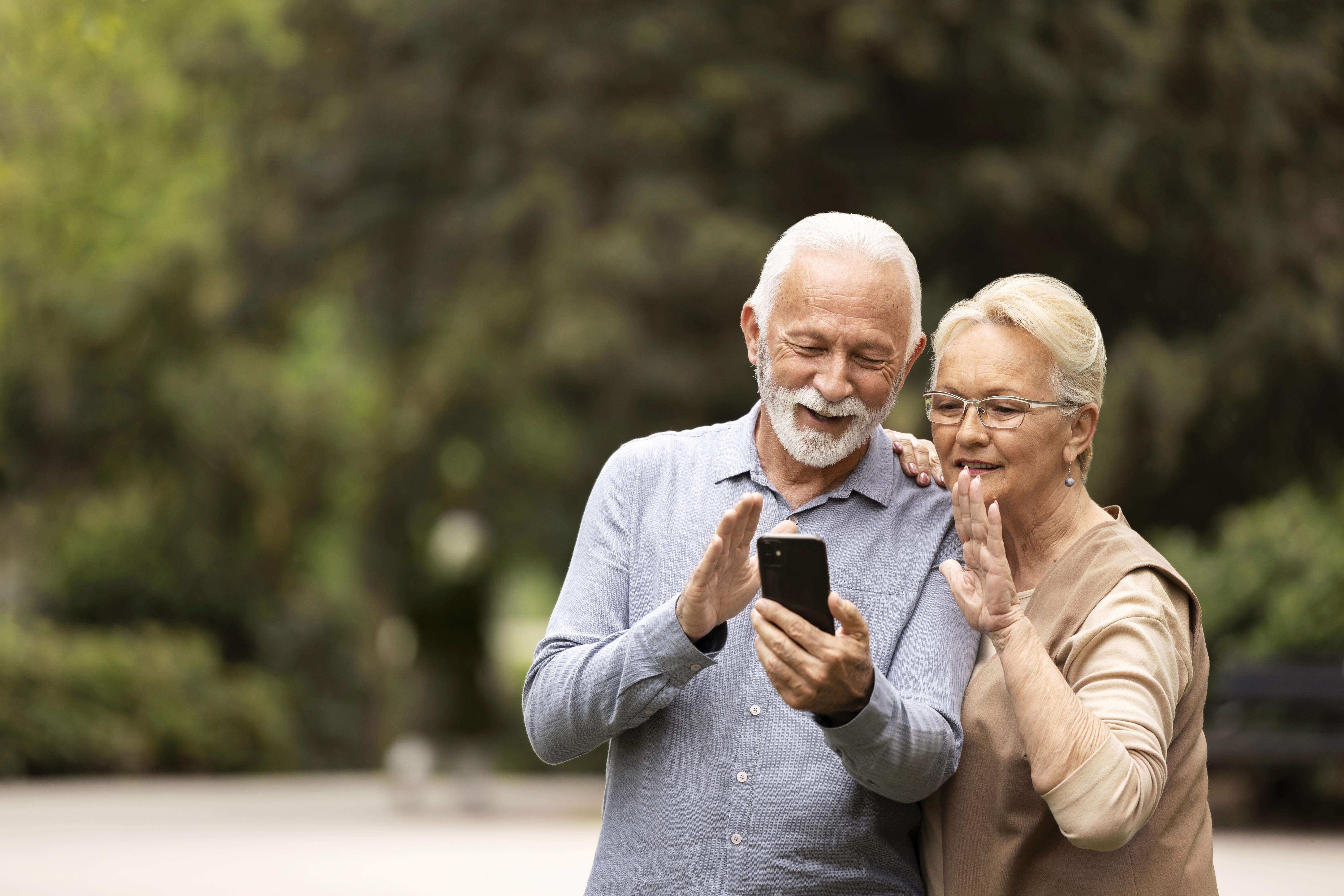 ¿Cómo elegir un smartphone para una persona mayor?