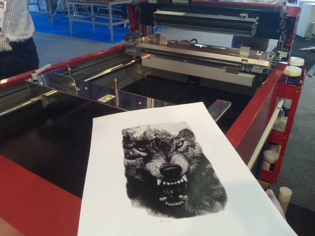 Máquina fabricación de pantallas de serigrafia