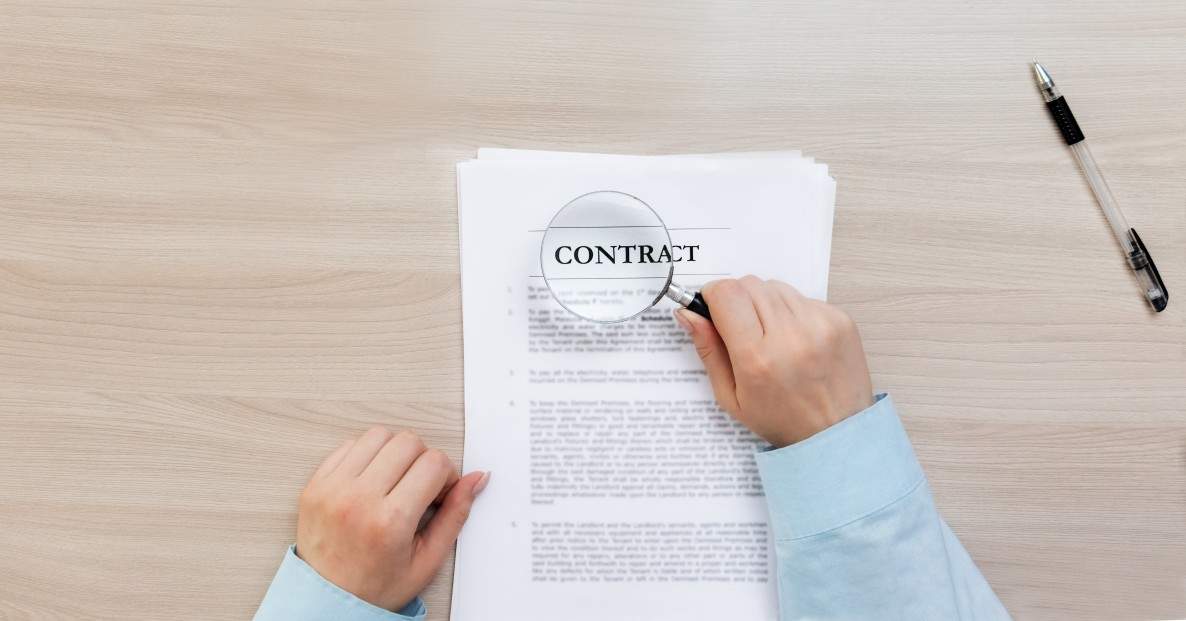 Diferencias entre un contrato laboral y un contrato mercantil
