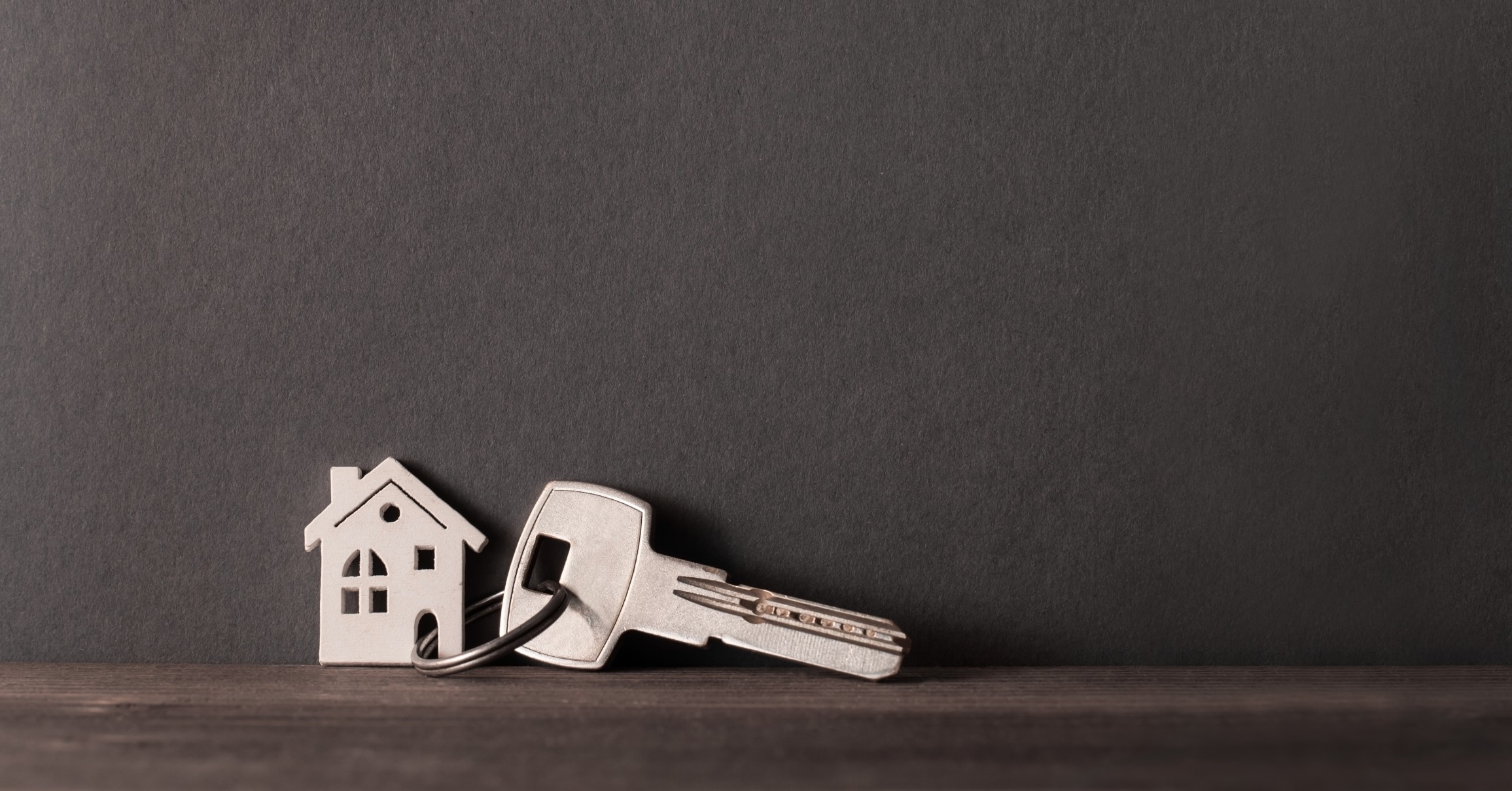 ¿Cómo realizar la entrega de llaves en un apartamento?