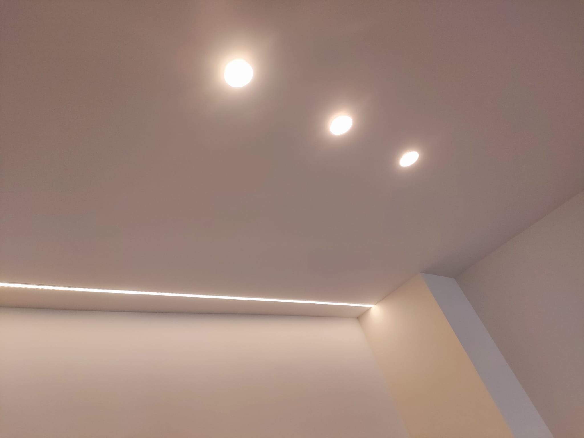 Realizamos instalación de tira LED empotrada en el techo de pladur