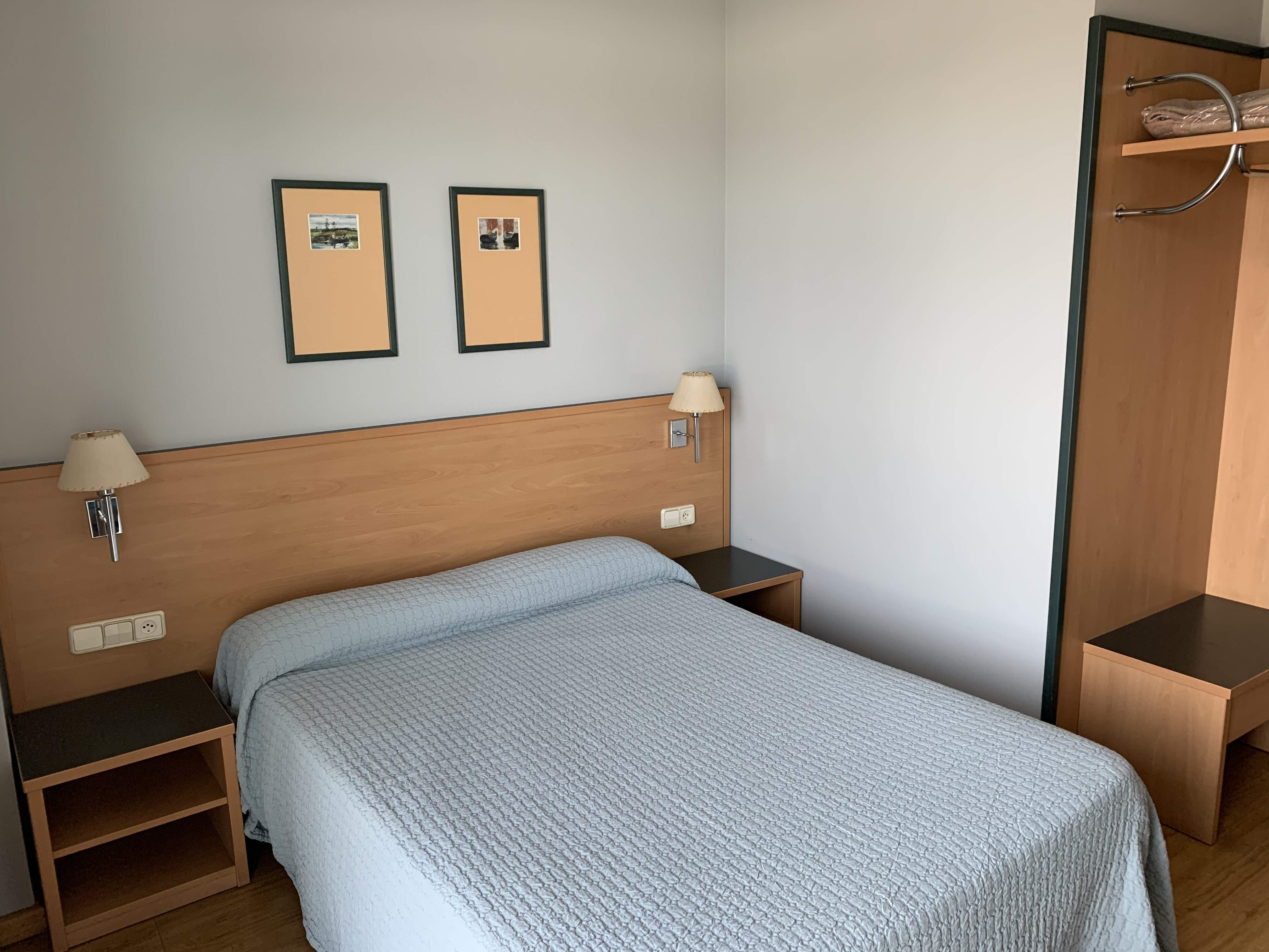 Hotel en Calahorra con habitación de matrimonio y personal altamente cualificado