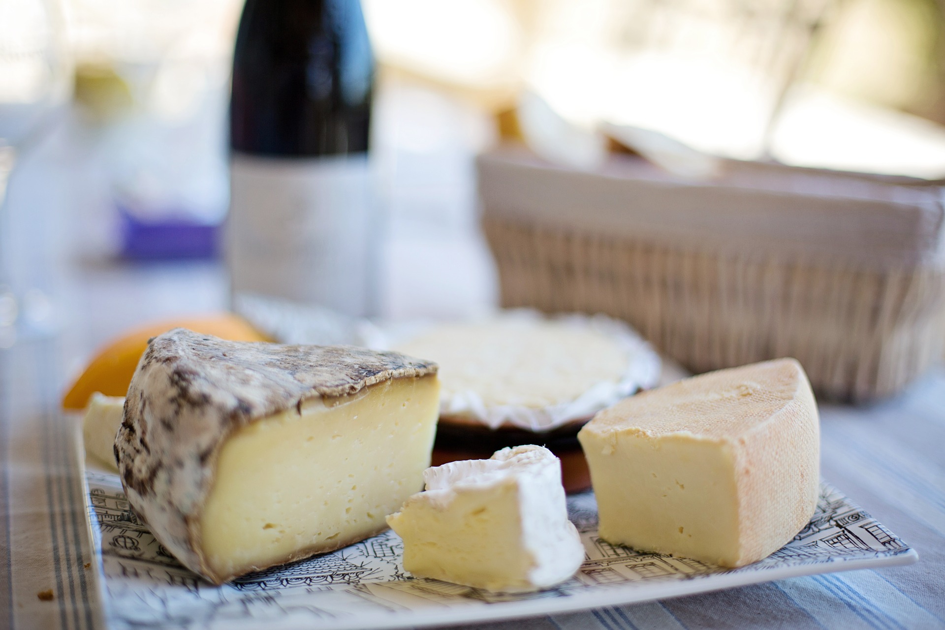 ¿Cómo diferenciar un queso artesanal de uno que no lo es?
