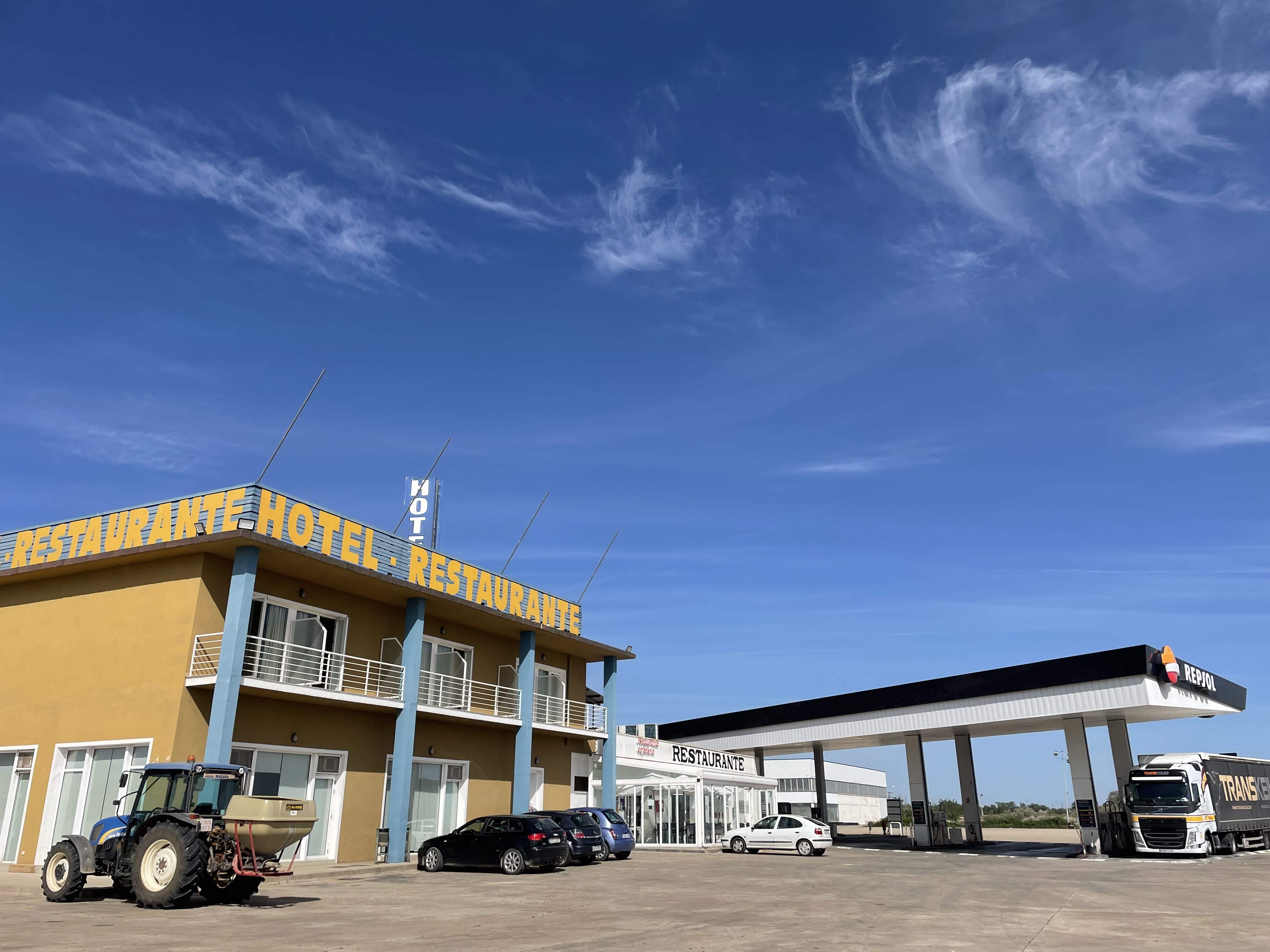 Gasolinera en Calahorra en Área de servicio Calahorra con multitud de servicios a tu disposición