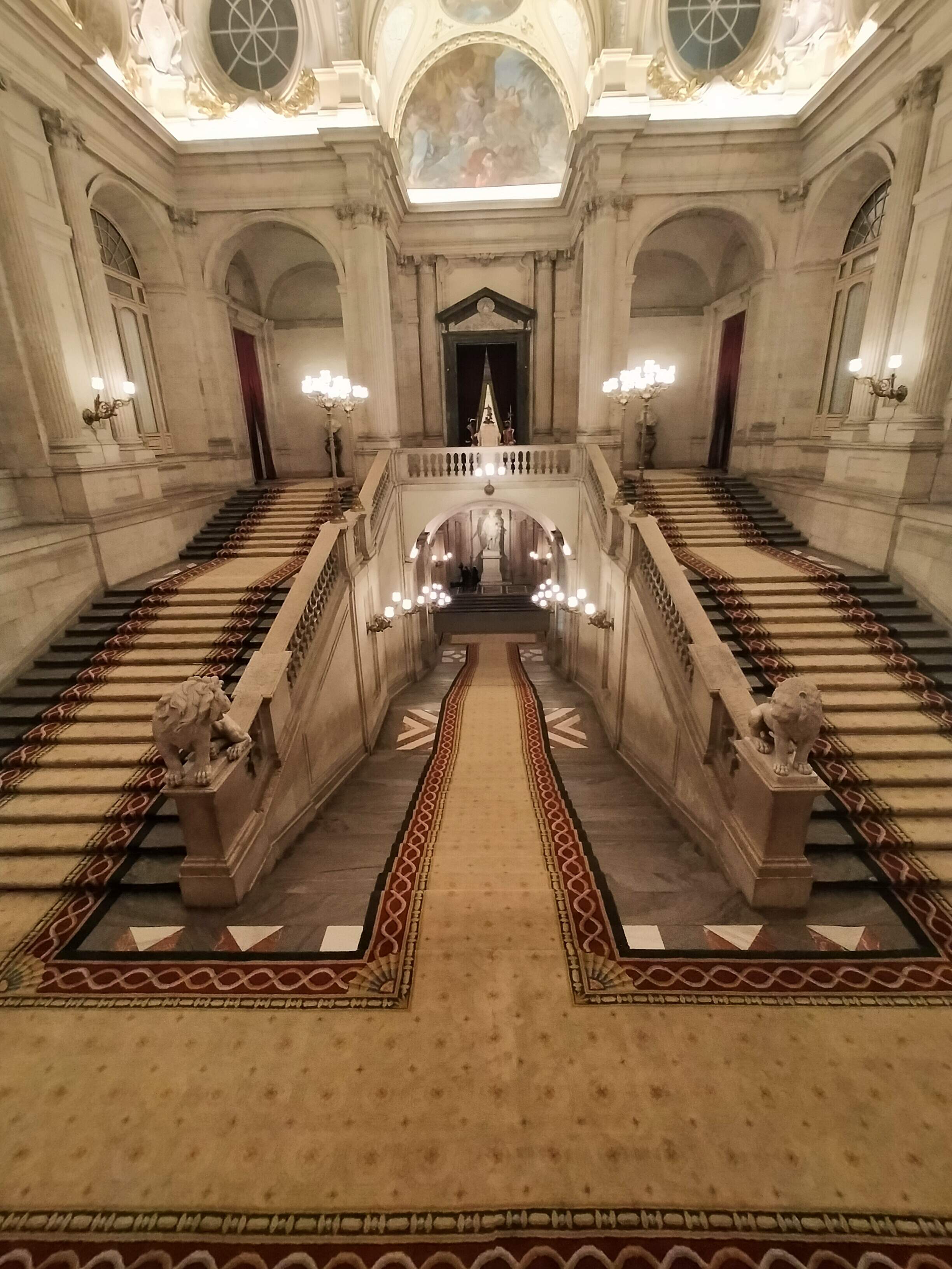 Escalera Principal de acceso al Palacio Real de Madrid