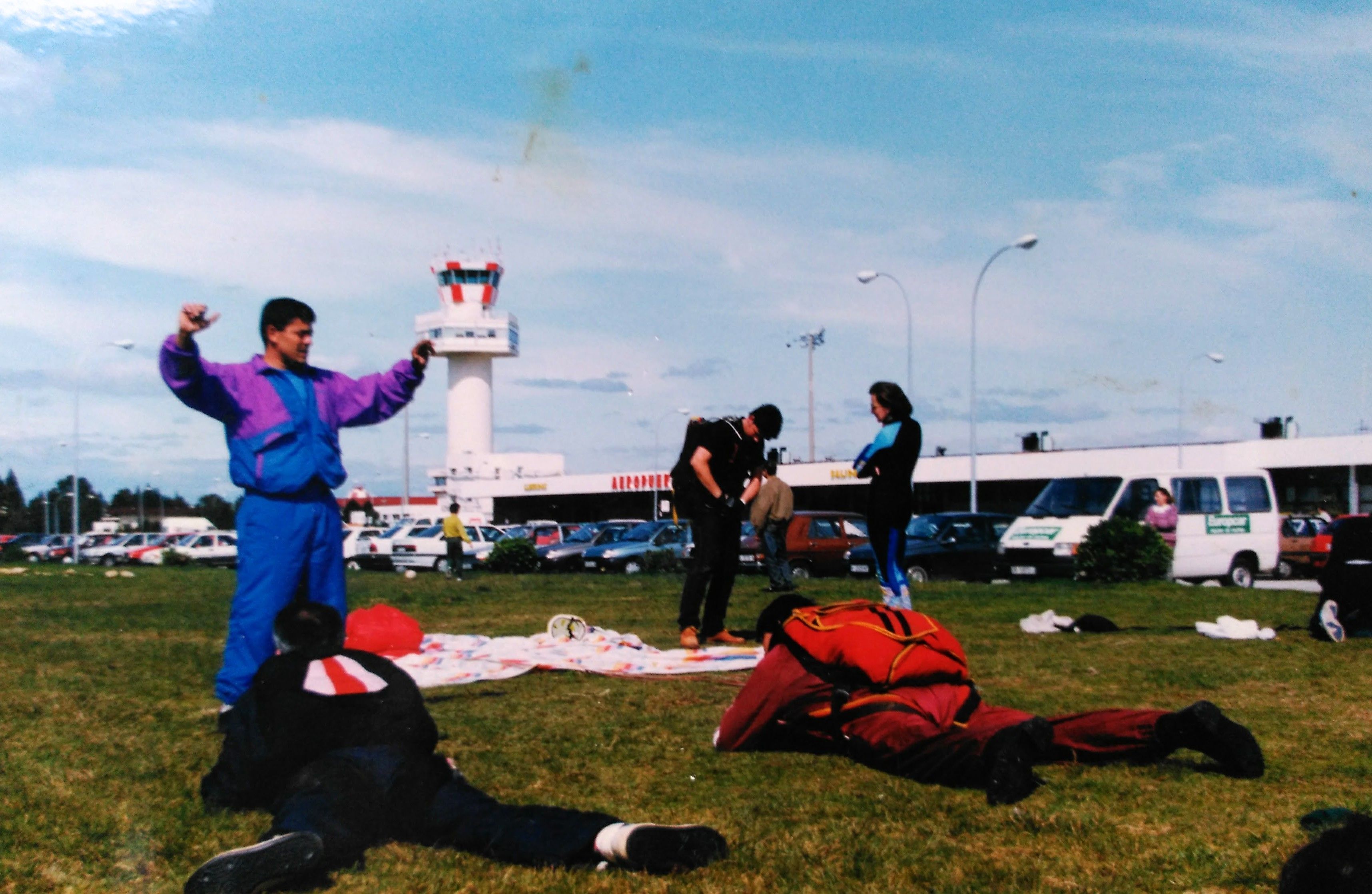 Paracaidistas en el Aeropuerto de Vigo 1990