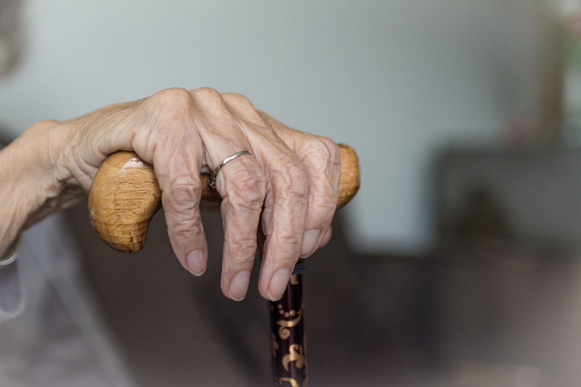 Consejos para reducir el riesgo de los ancianos en el hogar