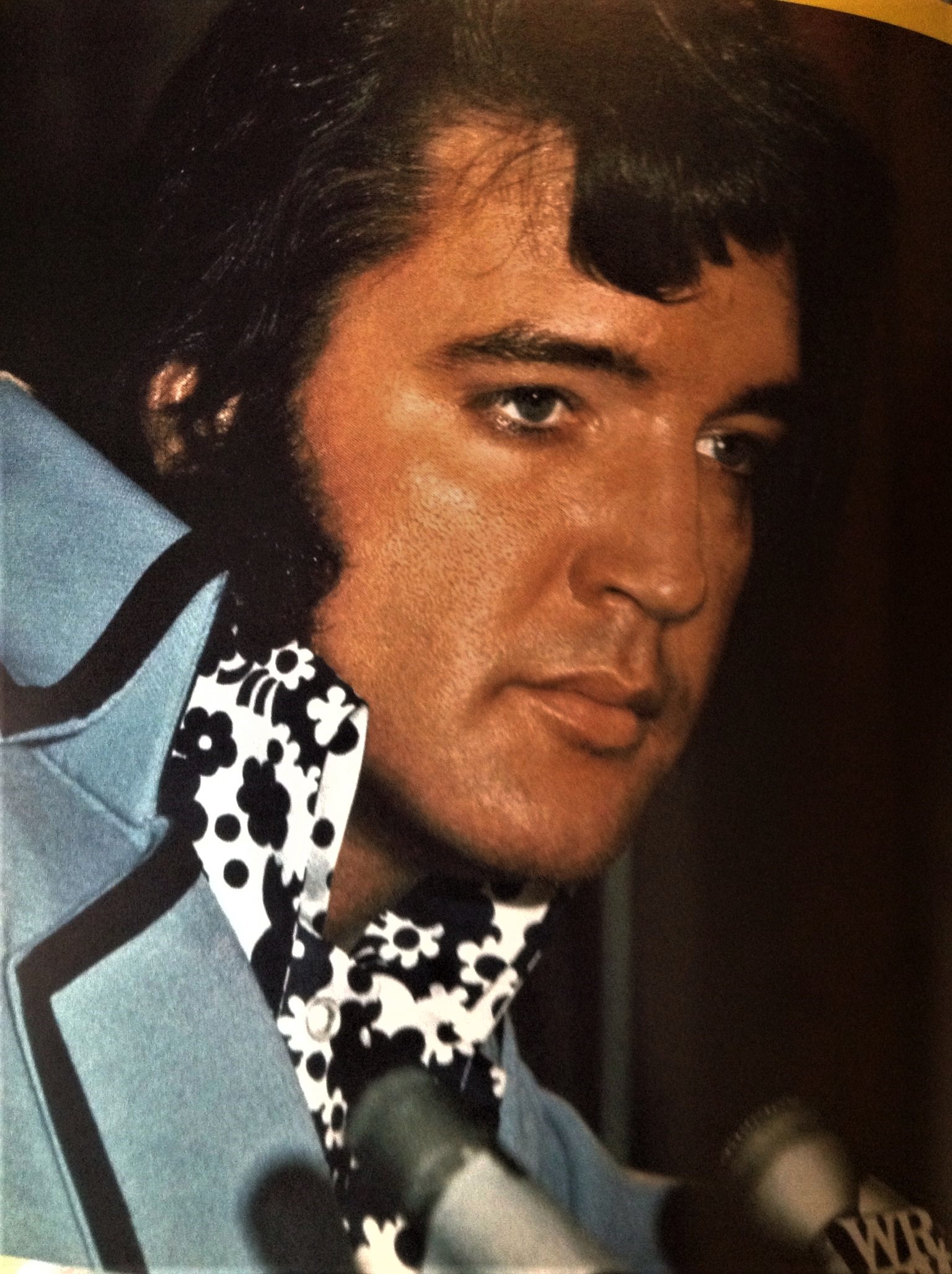 9 de junio de 1972. Elvis Presley da una conferencia de prensa