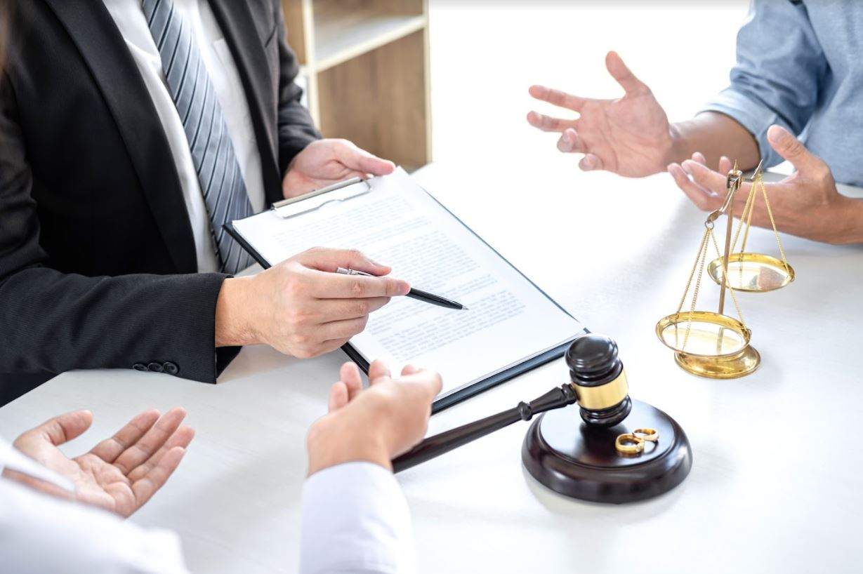 ¿Cuánto tarda la sentencia después de ratificar un divorcio?